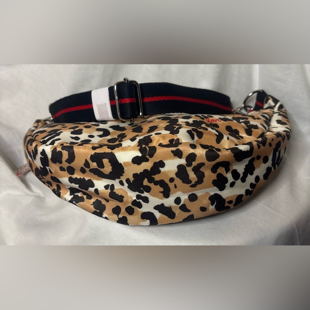 Brighton Spotted Love Swing Bag Leopard Print /W/ Red Accents & Silver Hdwr NEW - Picture 9 of 13